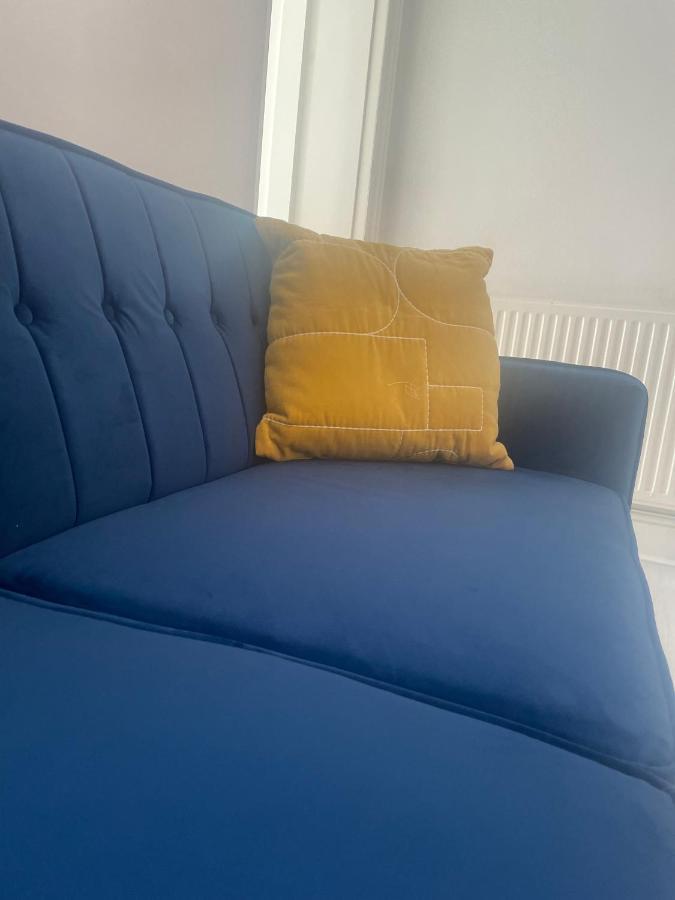 Home Sweet Home In Rg1 With Free Parking Reading Exteriér fotografie