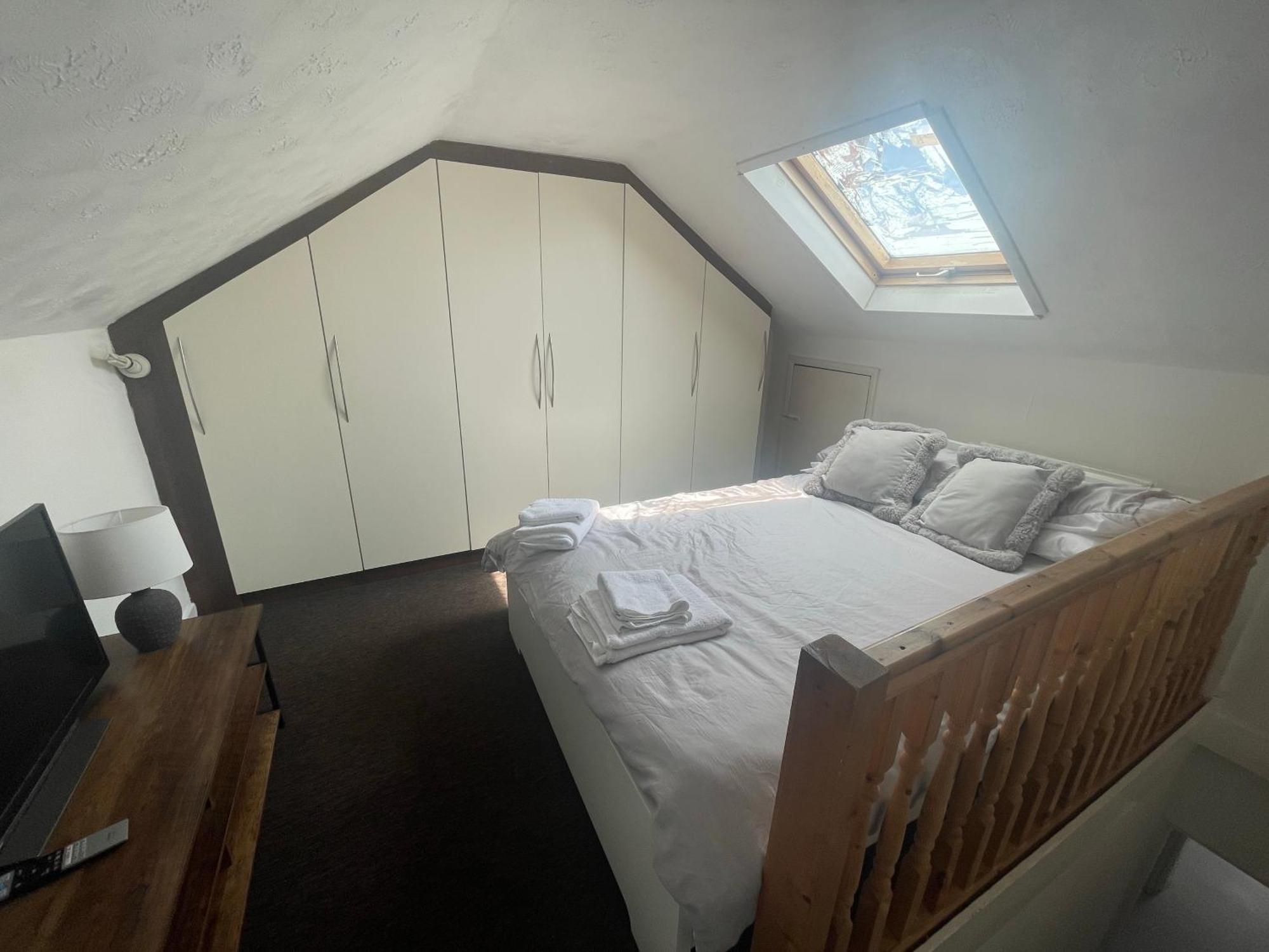 Home Sweet Home In Rg1 With Free Parking Reading Exteriér fotografie