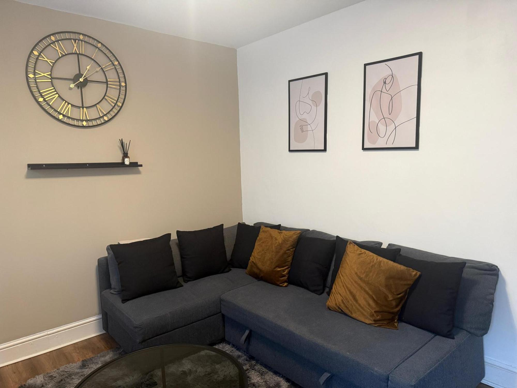 Home Sweet Home In Rg1 With Free Parking Reading Exteriér fotografie